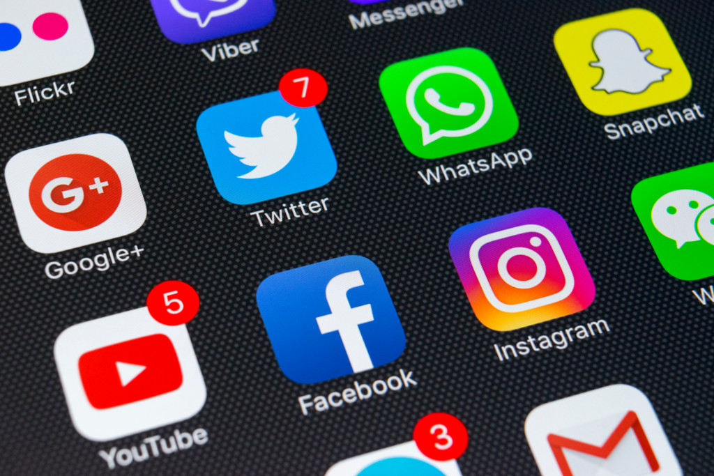 Various apps in social media